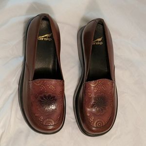 Dansko Brown Mandolin Loafer Womens Size 9